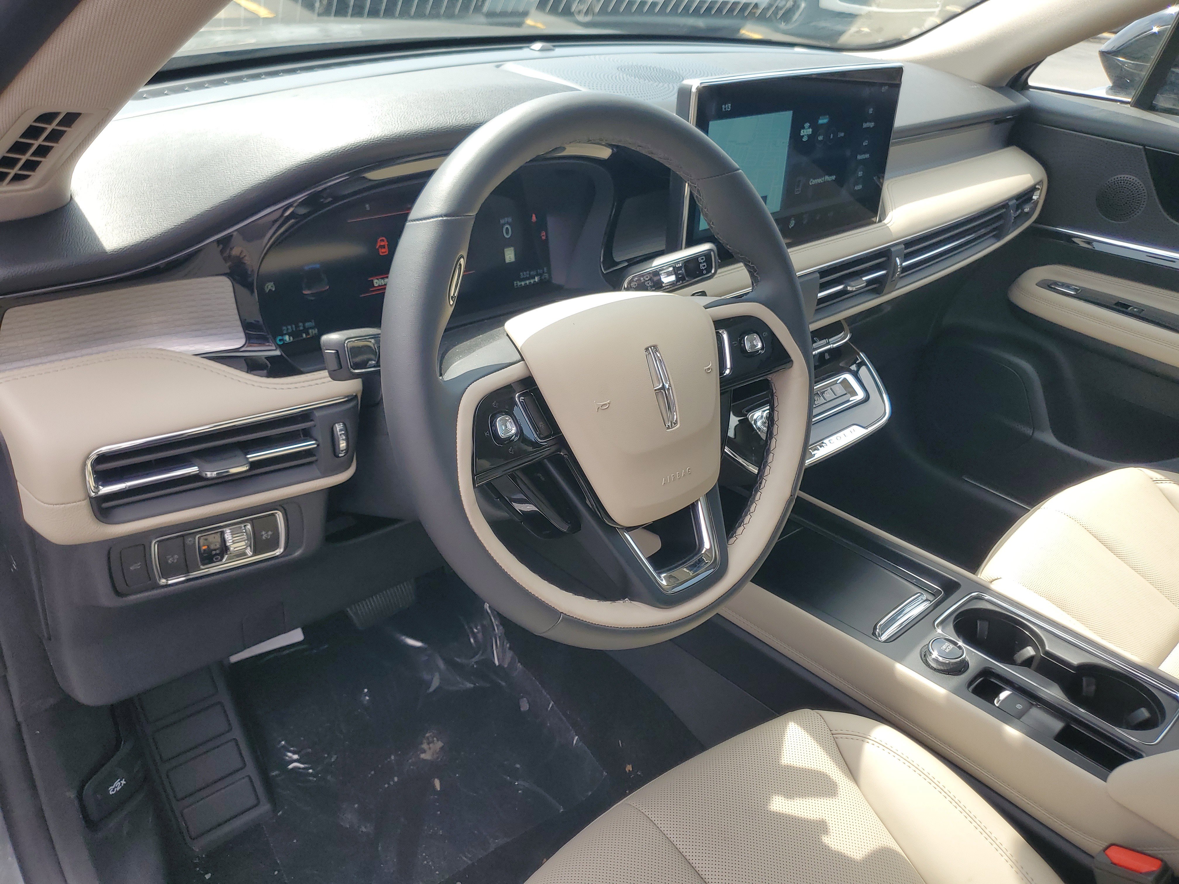 New 2026 Lincoln Corsair Premiere AWD/4WD image 13