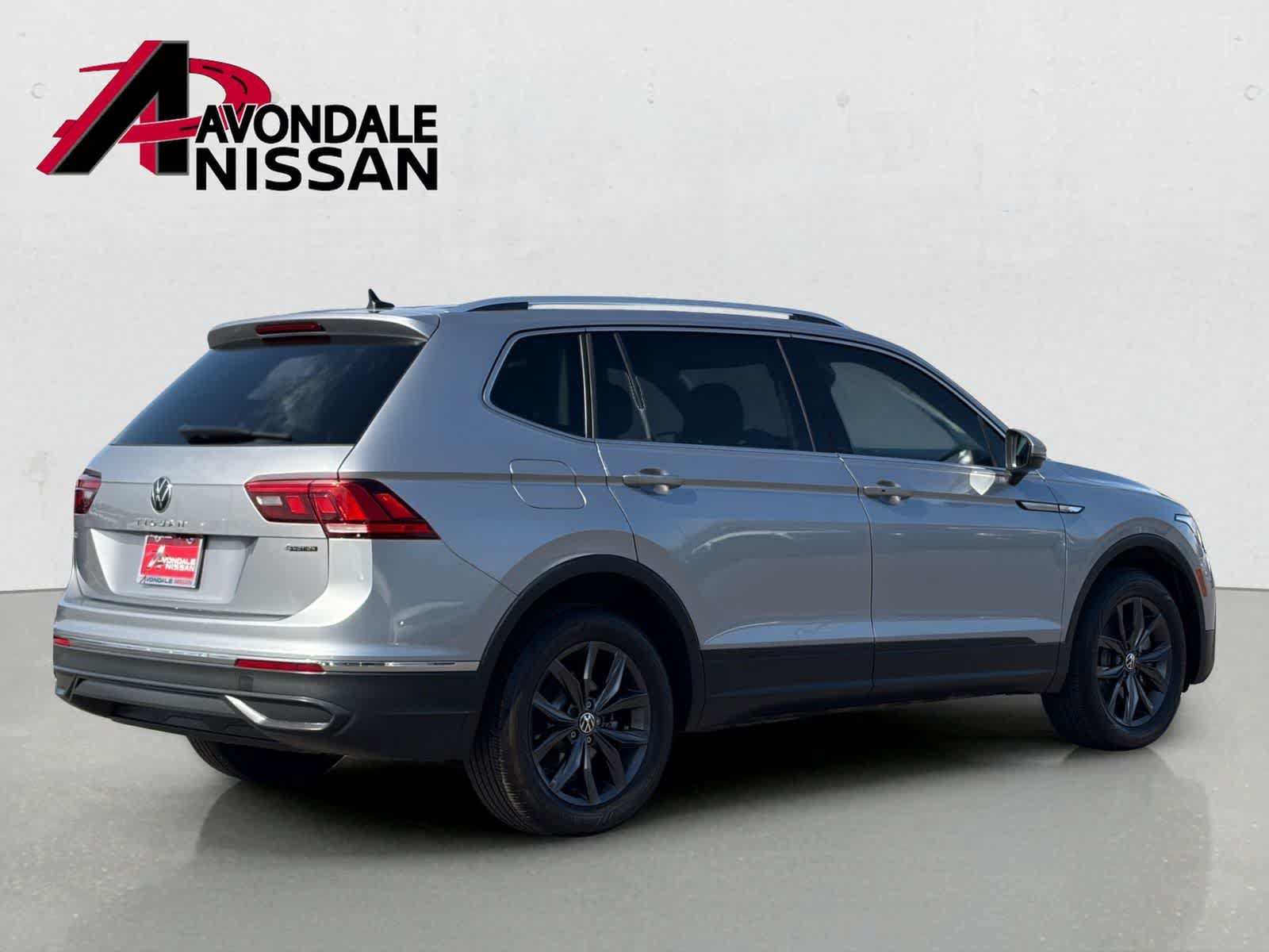 Used 2024 Volkswagen Tiguan Wolfsburg Edition AWD/4WD image 6