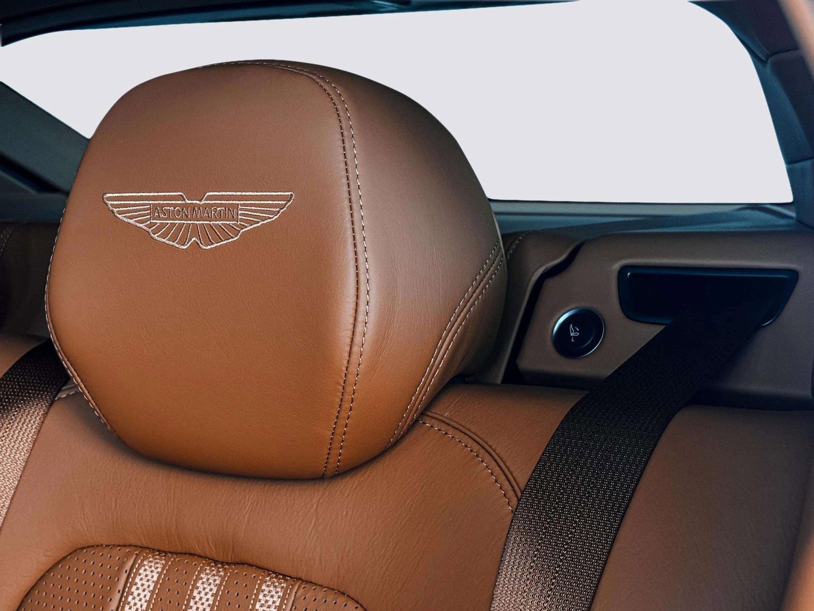 New 2026 Aston Martin DBX 707 AWD/4WD image 43