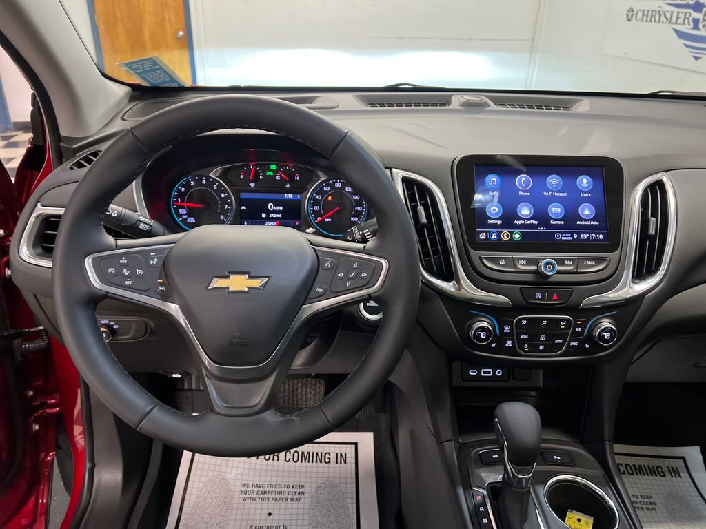 Used 2023 Chevrolet Equinox LT image 19