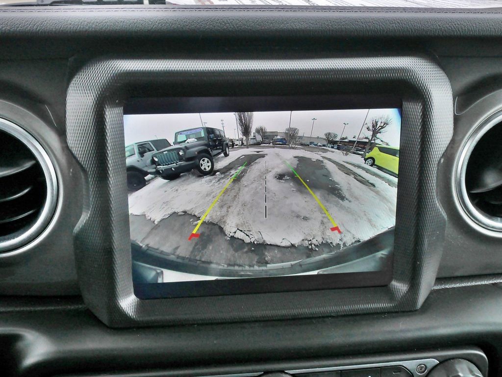 Used 2021 Jeep Wrangler Unlimited Sahara w/ Uconnect 4C Nav & Sound Group image 32