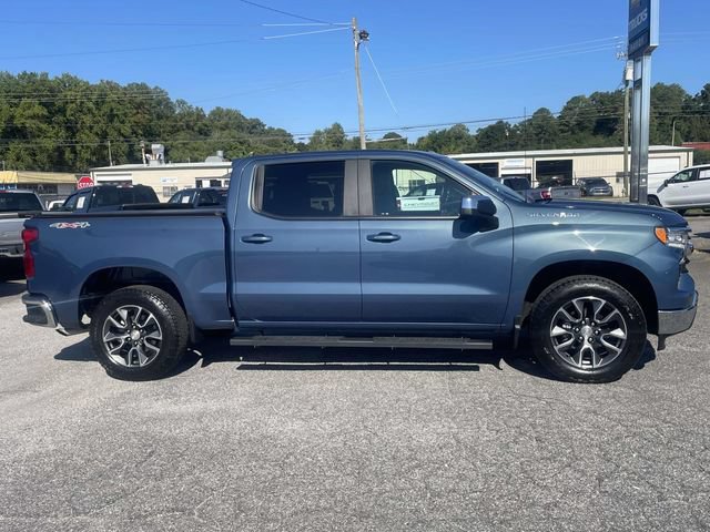 Used 2024 Chevrolet Silverado 1500 LT AWD/4WD image 2