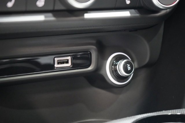 New 2025 Alfa Romeo Giulia Intensa w/ Driving Assist Package image 28