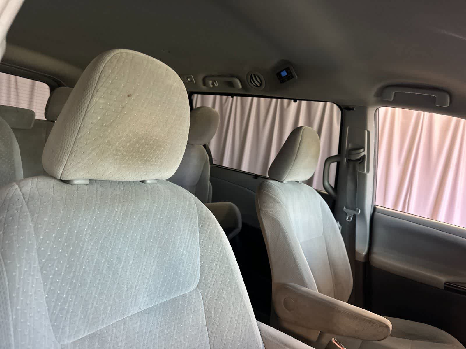 Used 2015 Toyota Sienna LE FWD image 19