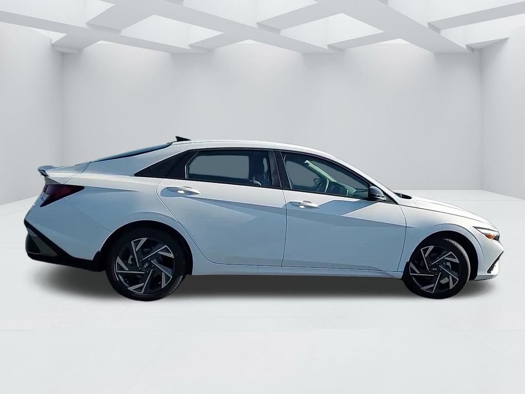 New 2025 Hyundai Elantra Sport image 4