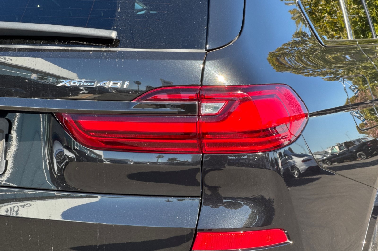 Used 2022 BMW X7 xDrive40i w/ M Sport Package AWD/4WD image 48
