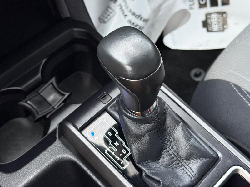 Used 2022 Toyota Tacoma TRD Off-Road image 26