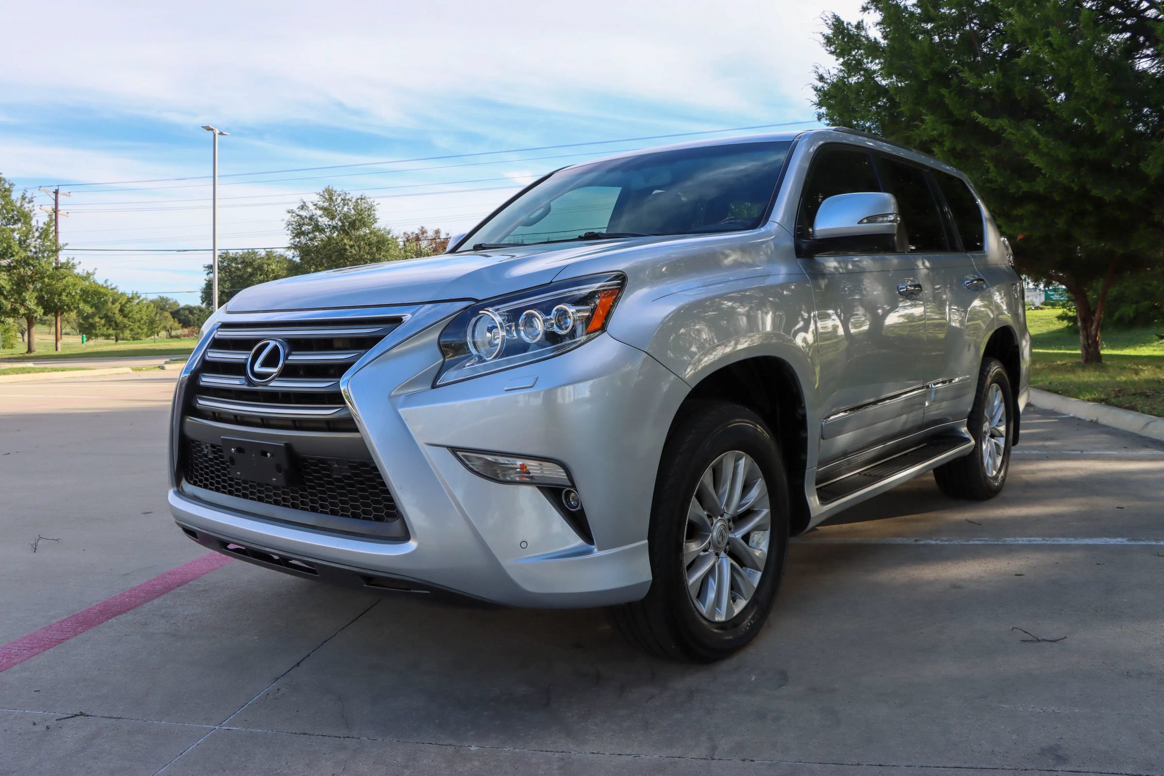 Used 2019 Lexus GX 460 Premium AWD/4WD image 3