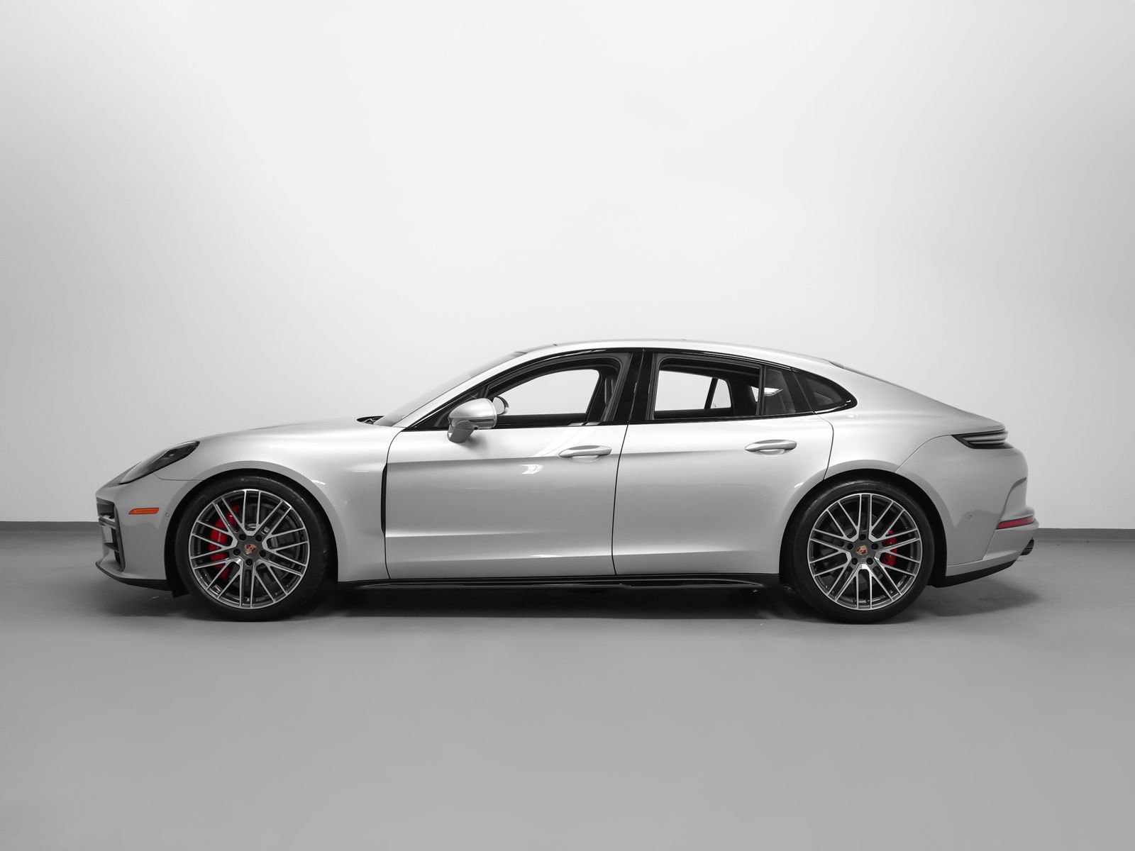 Certified 2026 Porsche Panamera GTS AWD/4WD image 2
