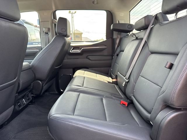 Used 2025 GMC Sierra 1500 SLT AWD/4WD image 9