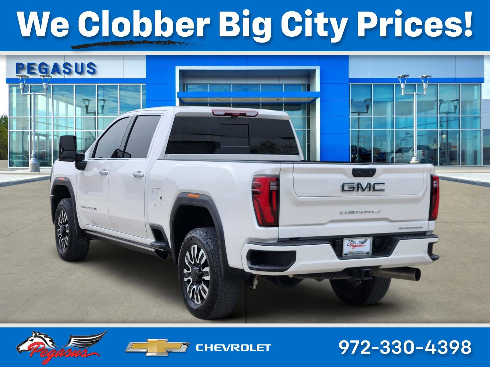 Used 2025 GMC Sierra 2500 Denali Ultimate image 5