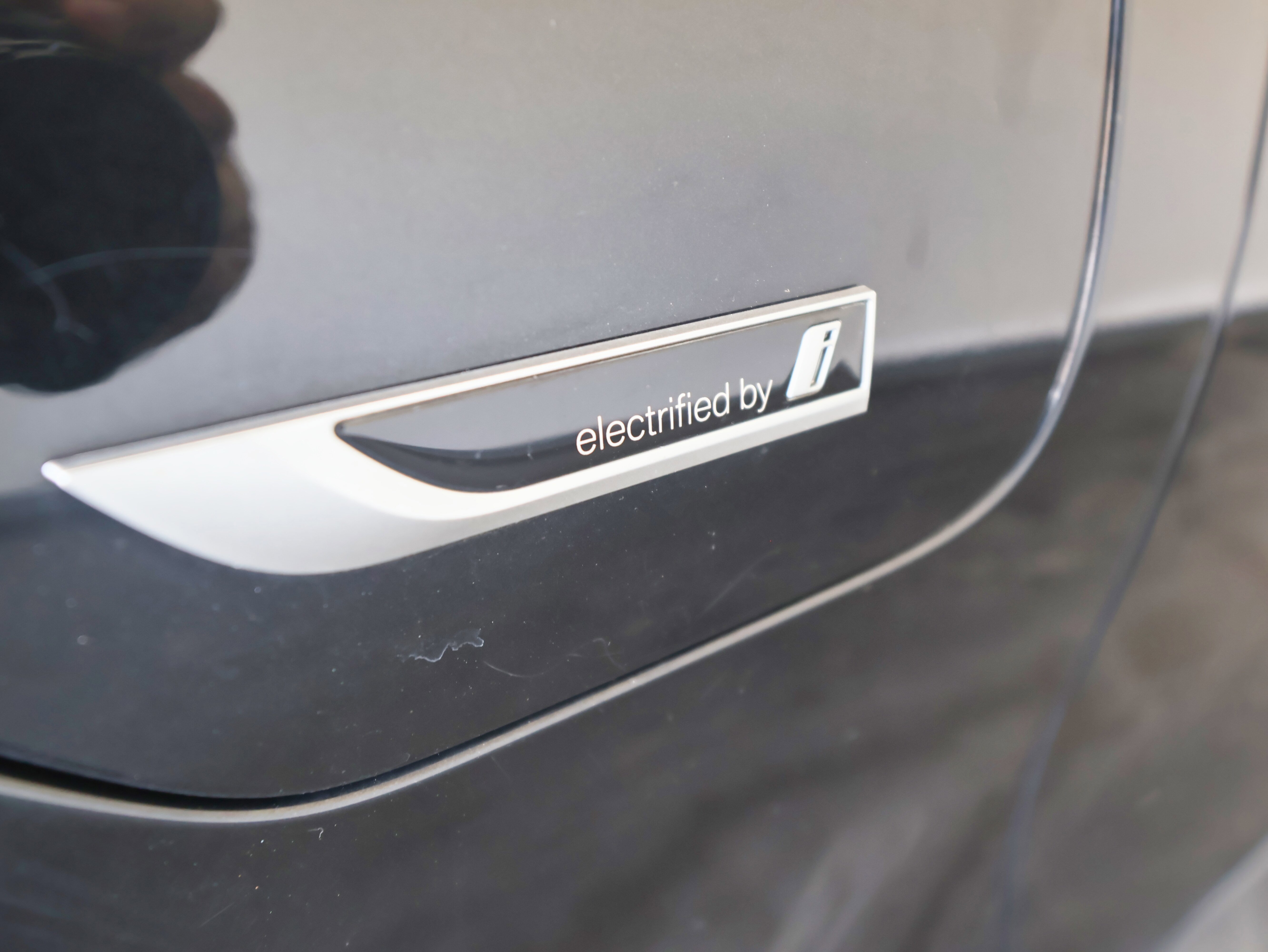 Used 2022 BMW 330e xDrive w/ M Sport Package image 38