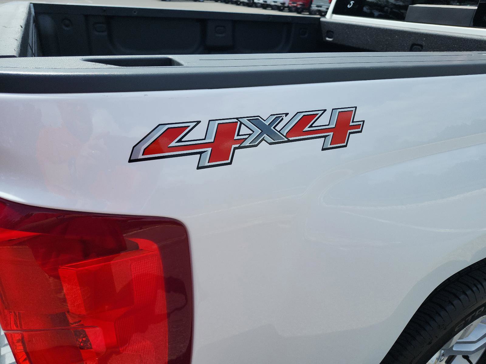 Used 2017 Chevrolet Silverado 1500 LTZ AWD/4WD image 6