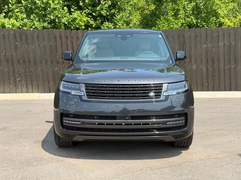 New 2026 Land Rover Range Rover Long Wheelbase SE AWD/4WD image 9