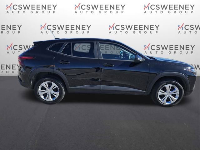 Used 2025 Chevrolet Trax LS image 6