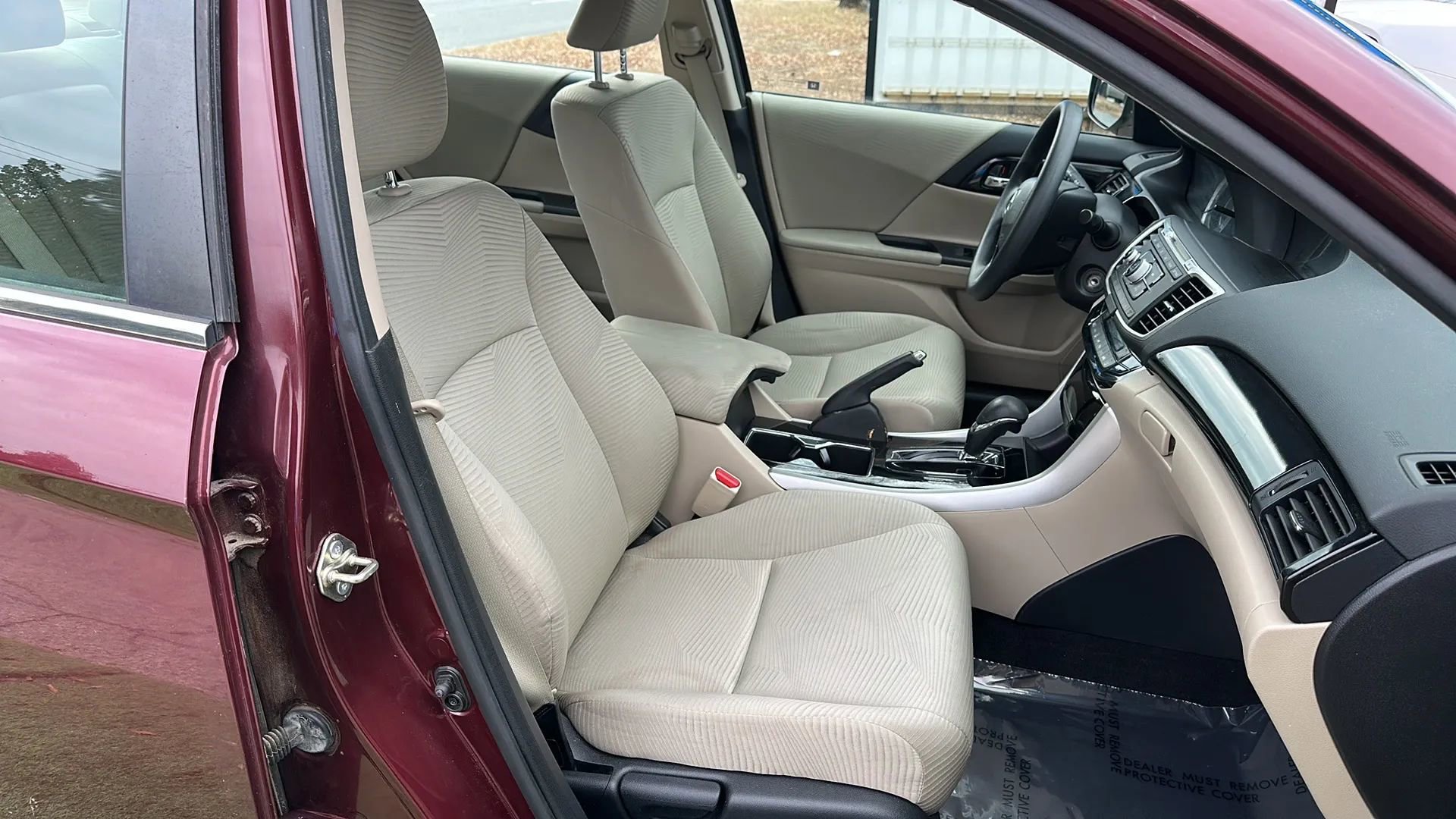 Used 2017 Honda Accord LX image 23