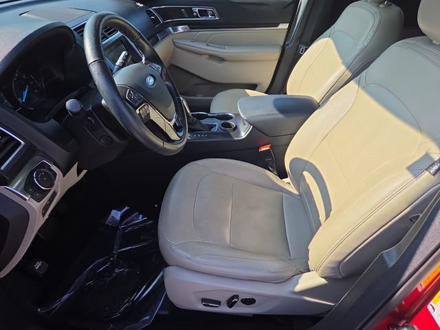 Used 2018 Ford Explorer Limited w/ Equipment Group 301A FWD image 10
