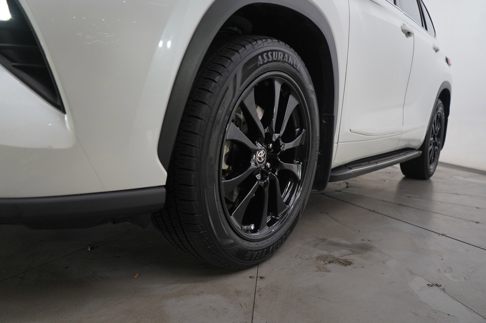 Used 2020 Toyota Highlander Limited image 23