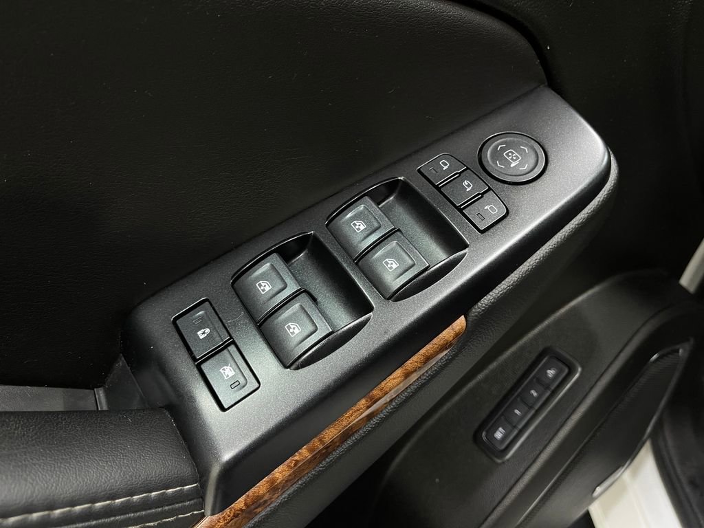 Used 2018 Chevrolet Tahoe Premier image 18