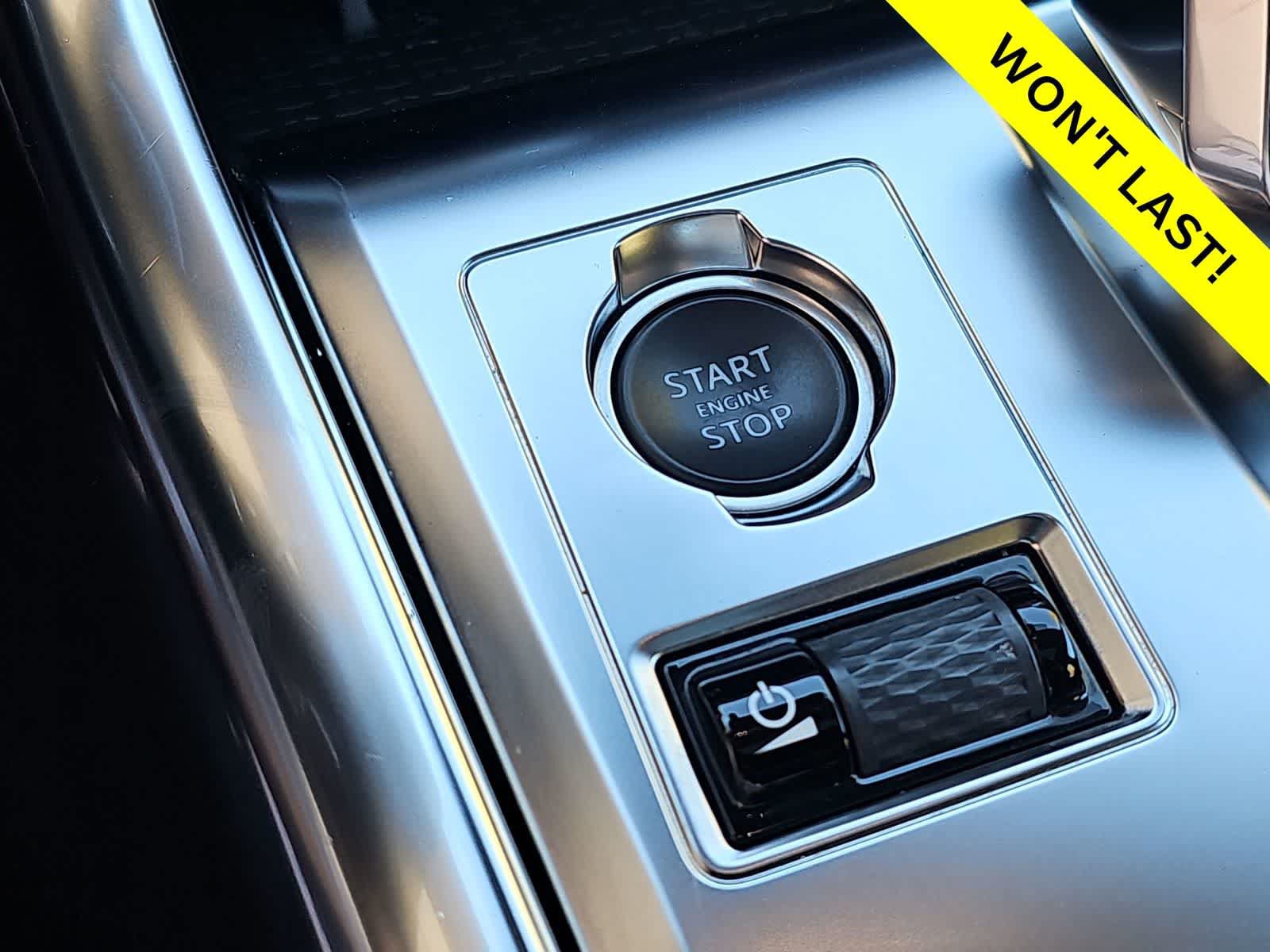 Used 2022 Jaguar XF SE RWD image 24