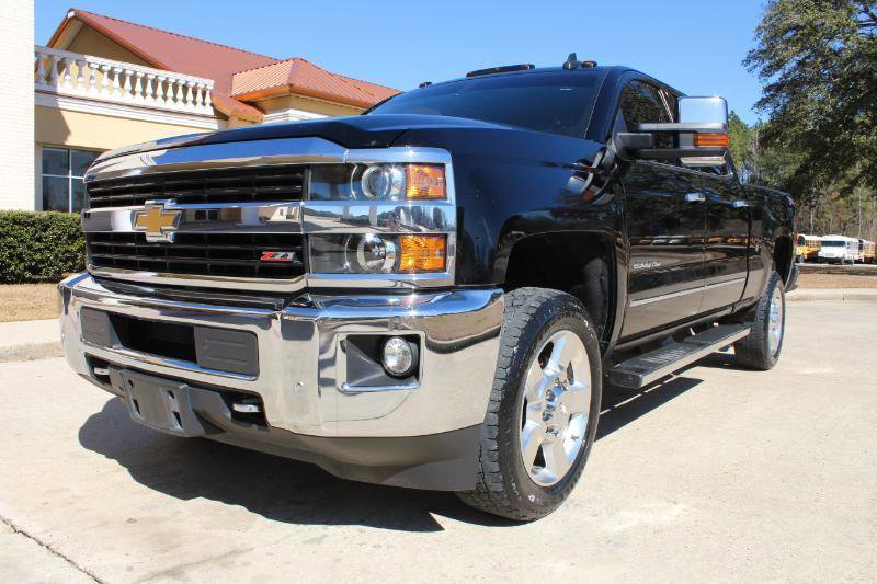 Used 2017 Chevrolet Silverado 2500 LTZ w/ Vortec Plus Package image 9