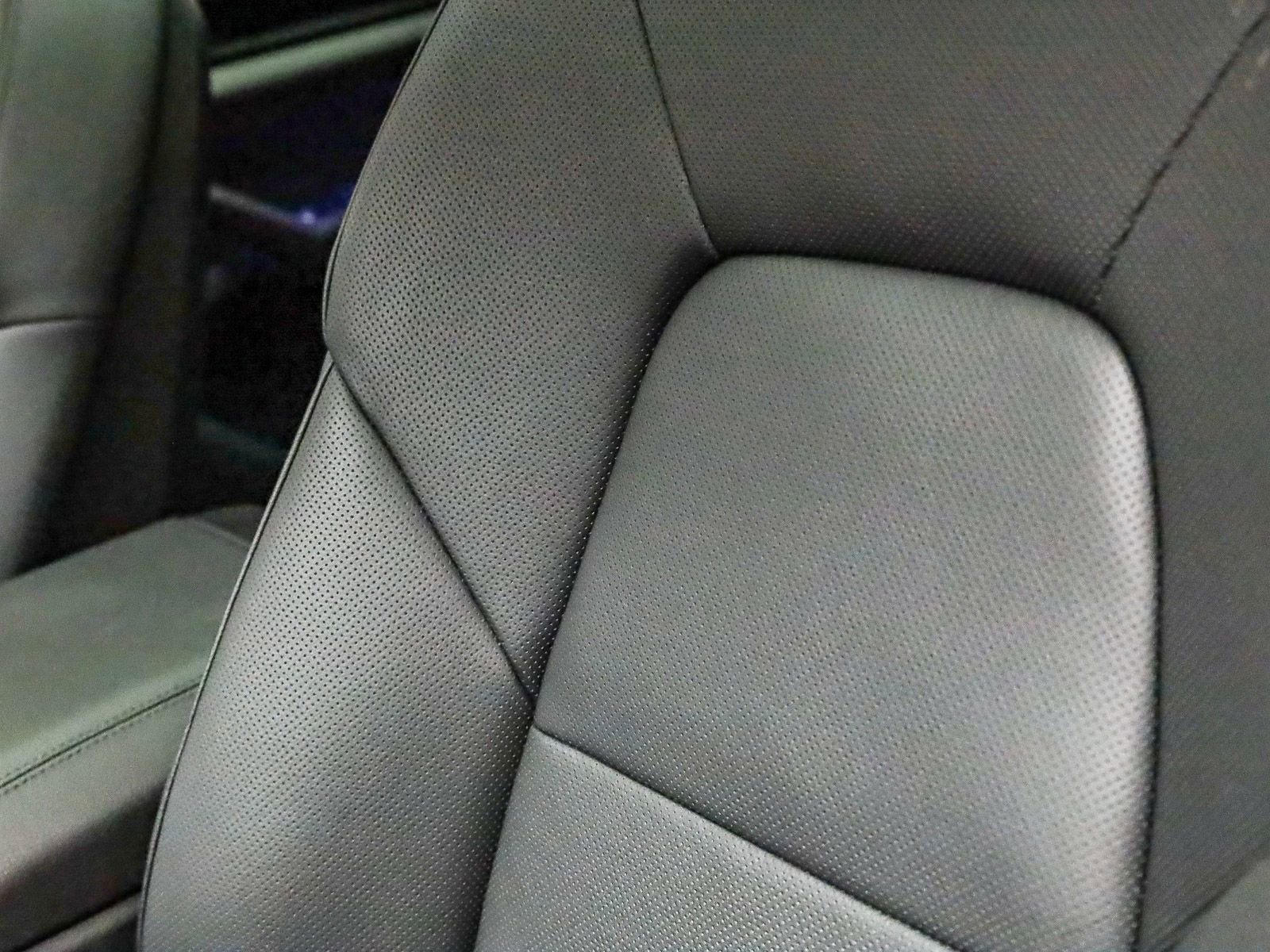 Certified 2025 Porsche Cayenne image 26