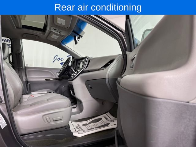 Used 2017 Toyota Sienna XLE AWD/4WD image 18