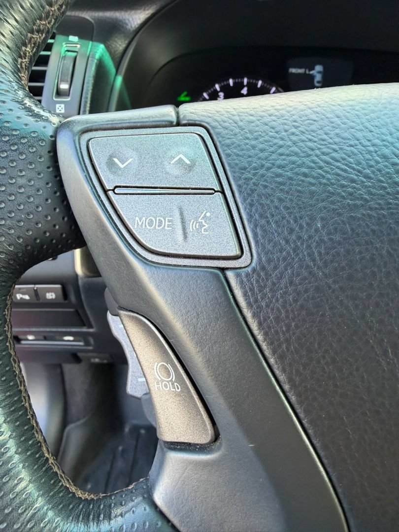 Used 2010 Lexus LS 460 RWD image 42
