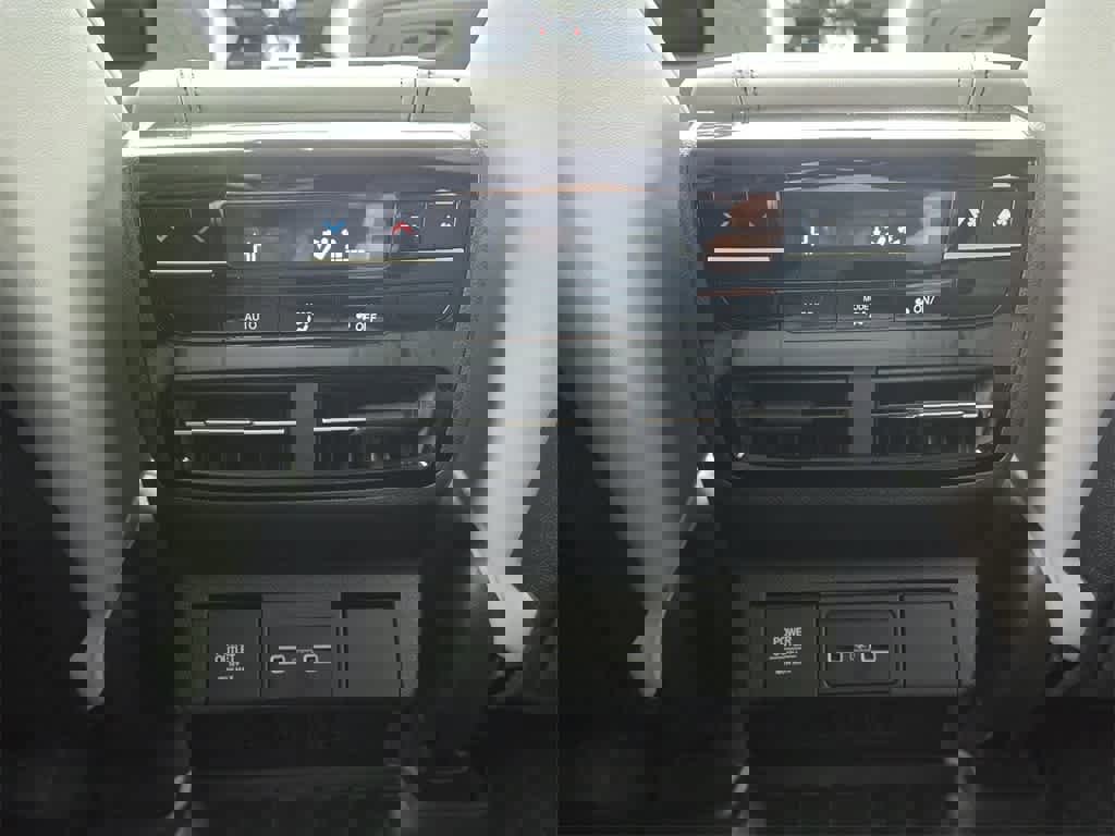 Used 2022 Acura MDX FWD w/ Technology Package image 13