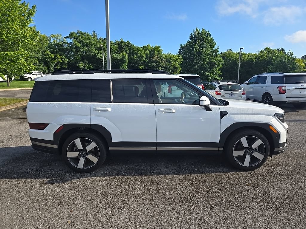 Used 2025 Hyundai Santa Fe Limited FWD image 8