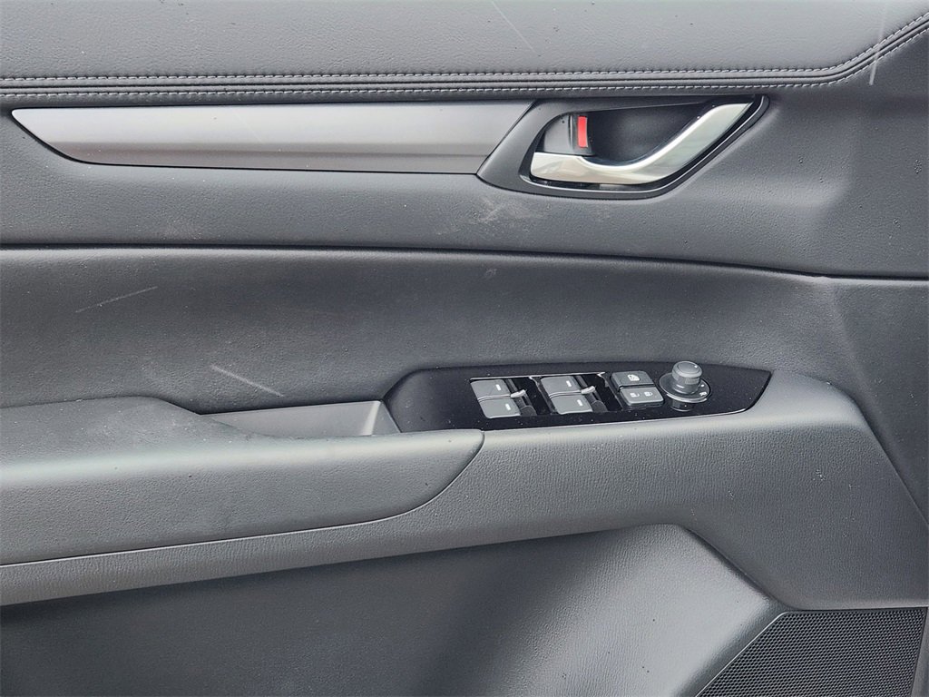 New 2025 MAZDA CX-5 AWD 2.5 S w/ Preferred Package image 4