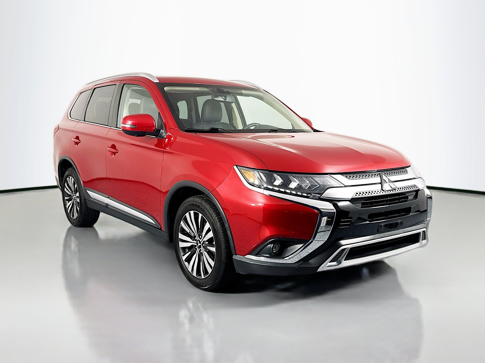 Used 2019 Mitsubishi Outlander SEL image 3
