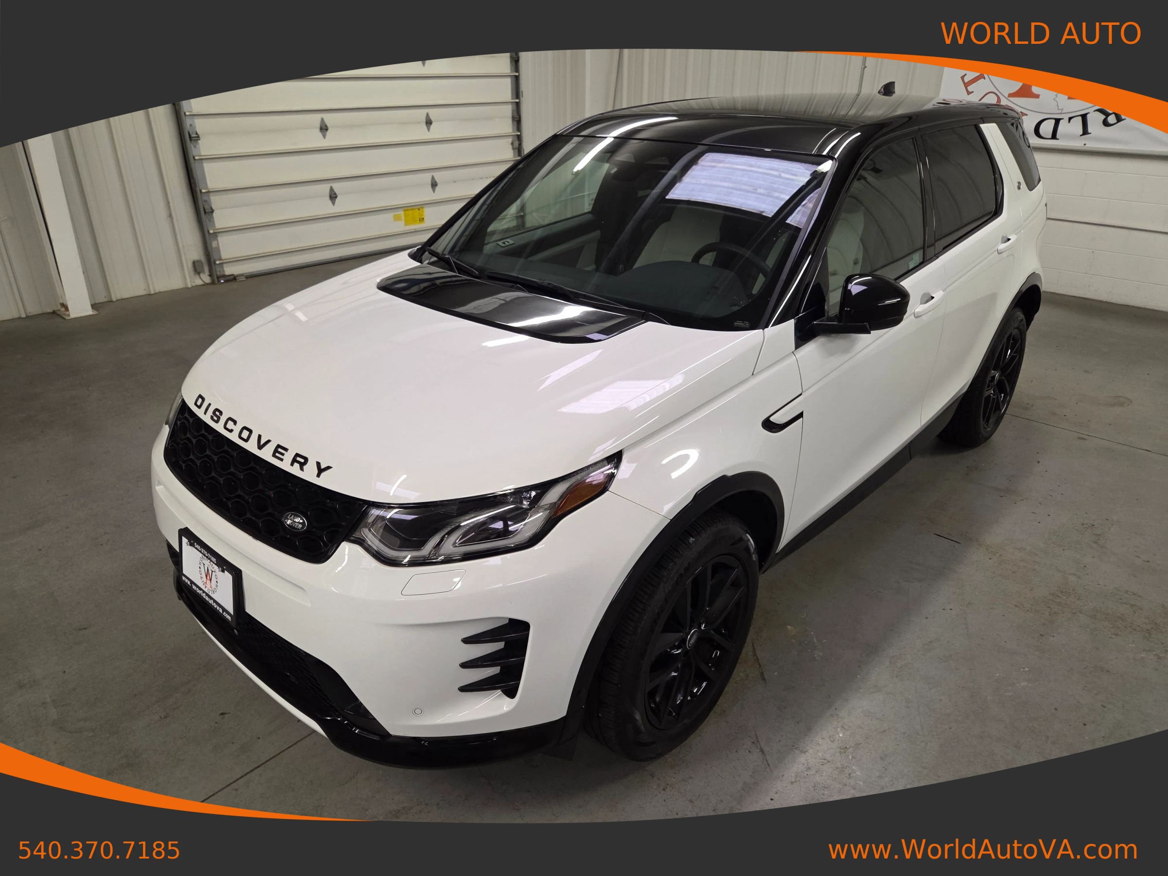 Used 2024 Land Rover Discovery Sport Dynamic SE AWD/4WD image 1
