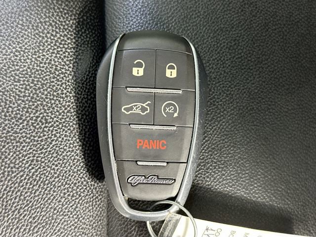 Used 2022 Alfa Romeo Giulia Ti image 18