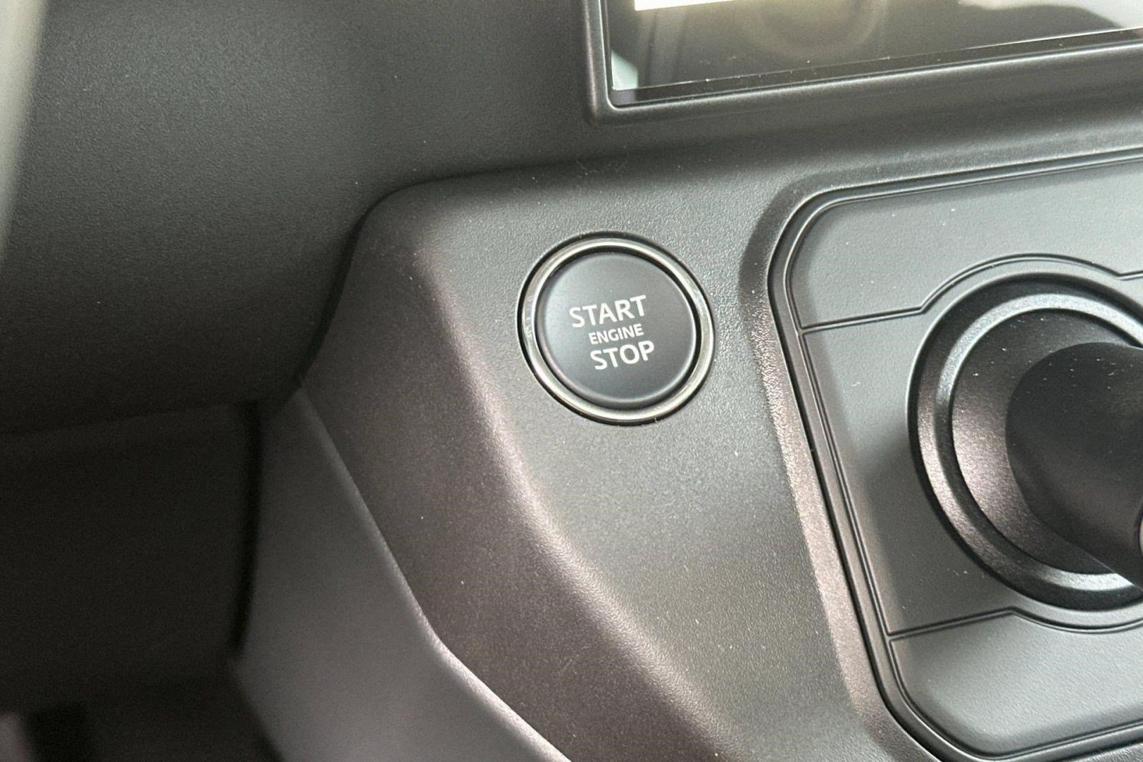 New 2026 Land Rover Defender 110 S AWD/4WD image 17