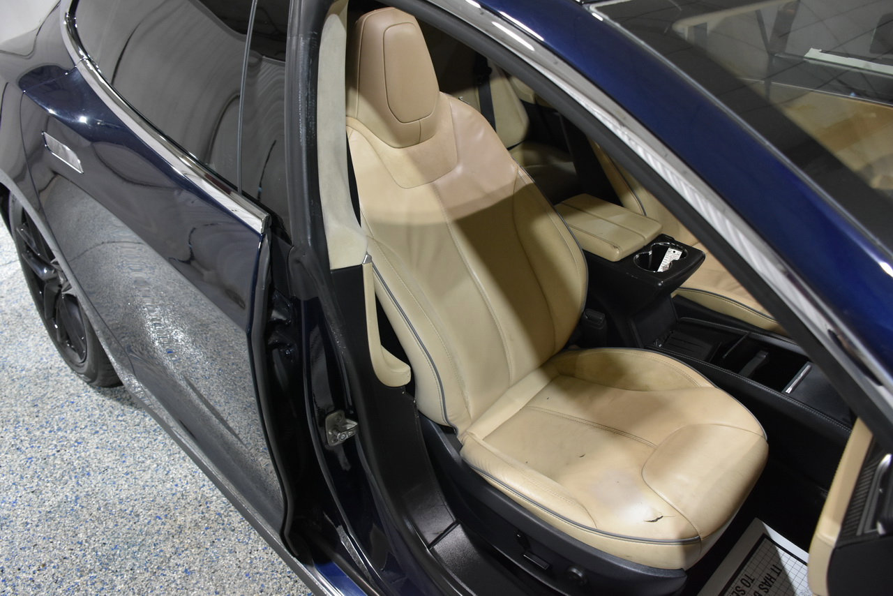 Used 2013 Tesla Model S Performance image 36