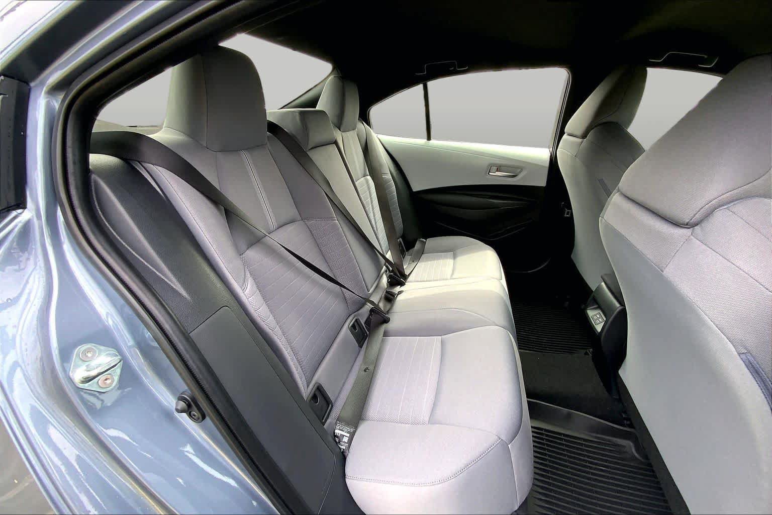 Used 2026 Toyota Corolla SE FWD image 19
