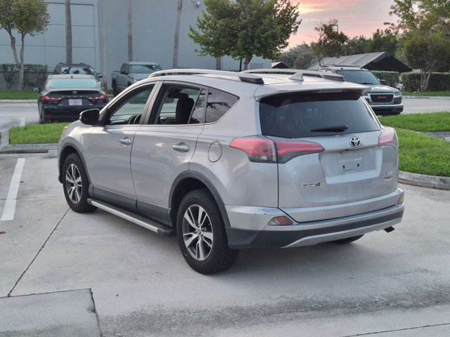 Used 2018 Toyota RAV4 XLE FWD image 7