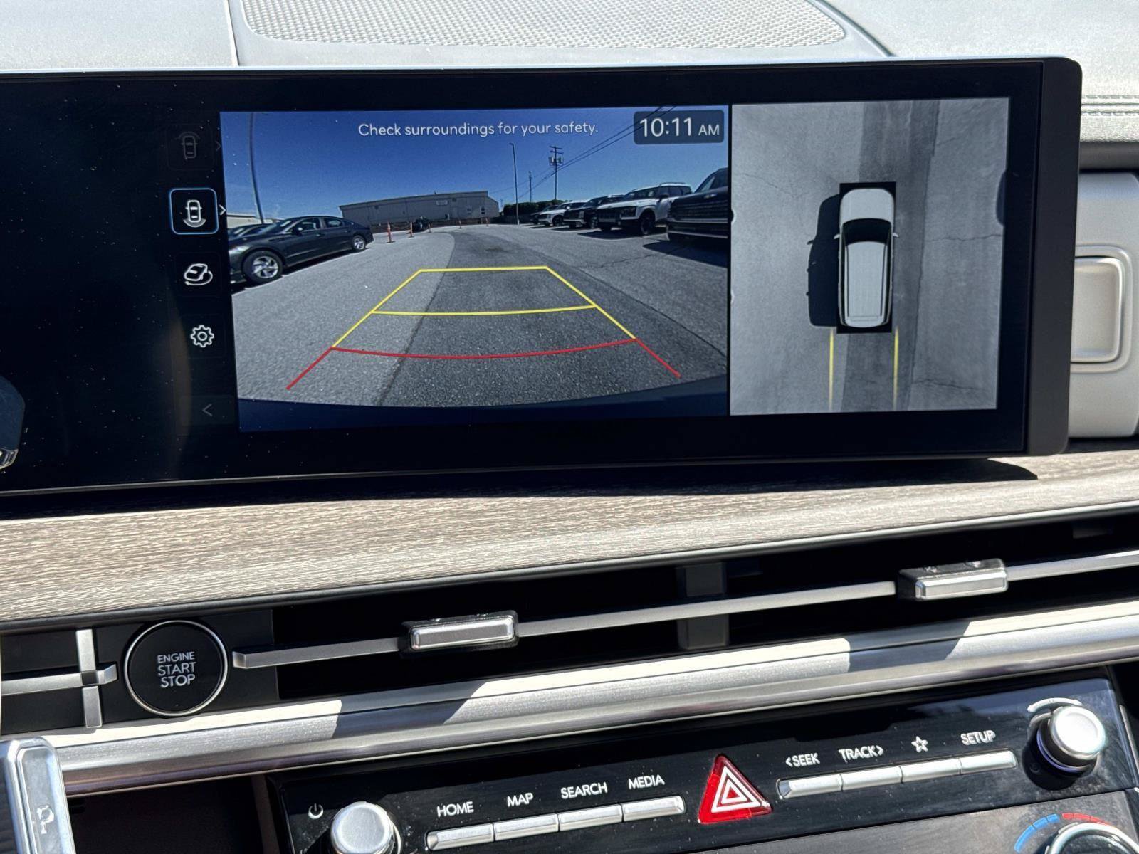 Certified 2025 Hyundai Santa Fe Limited AWD/4WD image 6