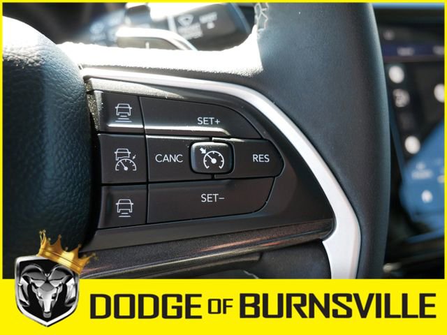 Used 2023 Jeep Grand Cherokee L Laredo AWD/4WD image 25