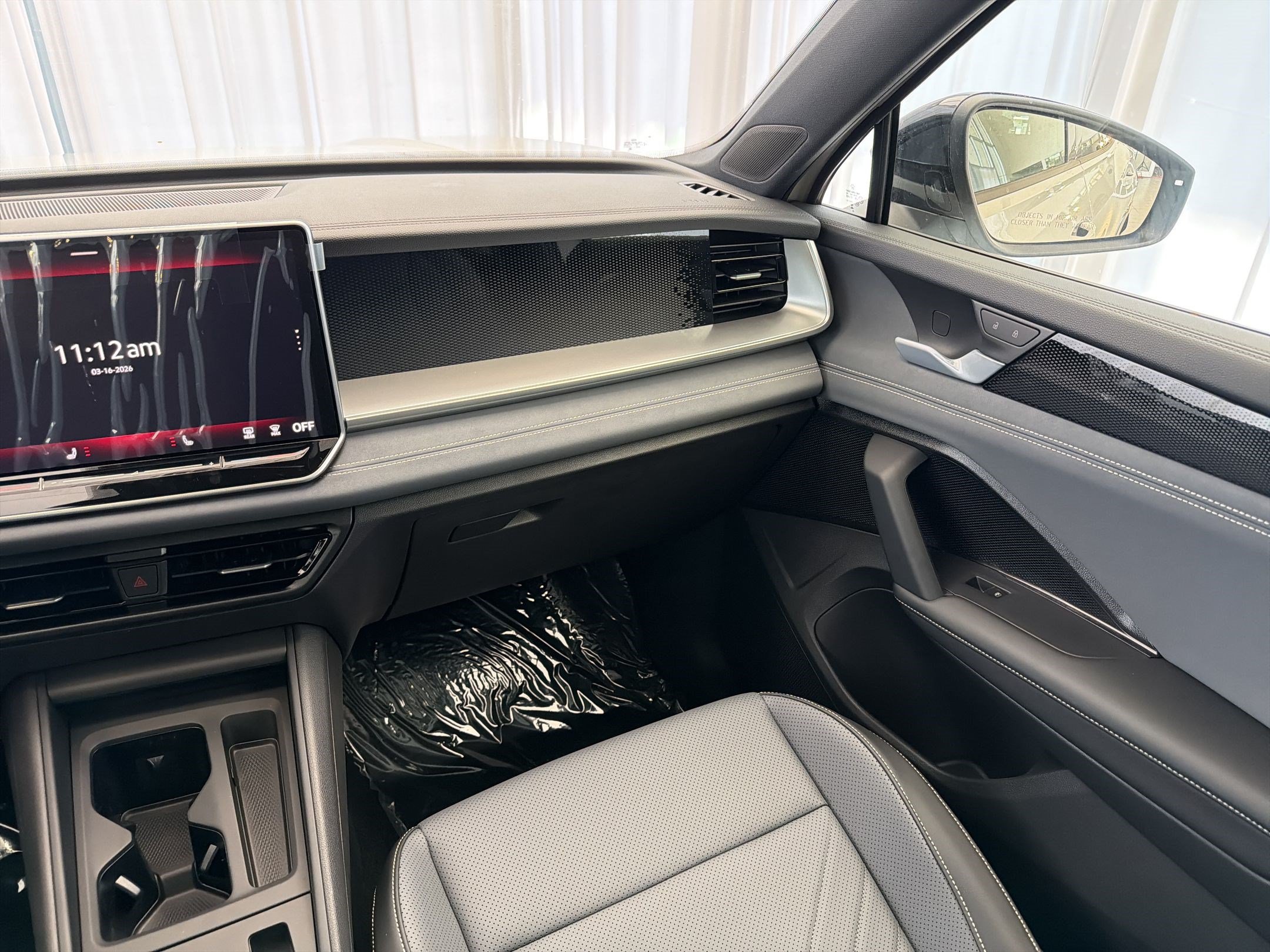 New 2026 Volkswagen Tiguan SE R-Line FWD image 28