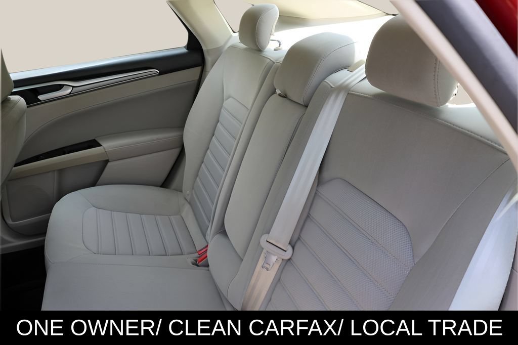 Used 2020 Ford Fusion SE FWD image 14