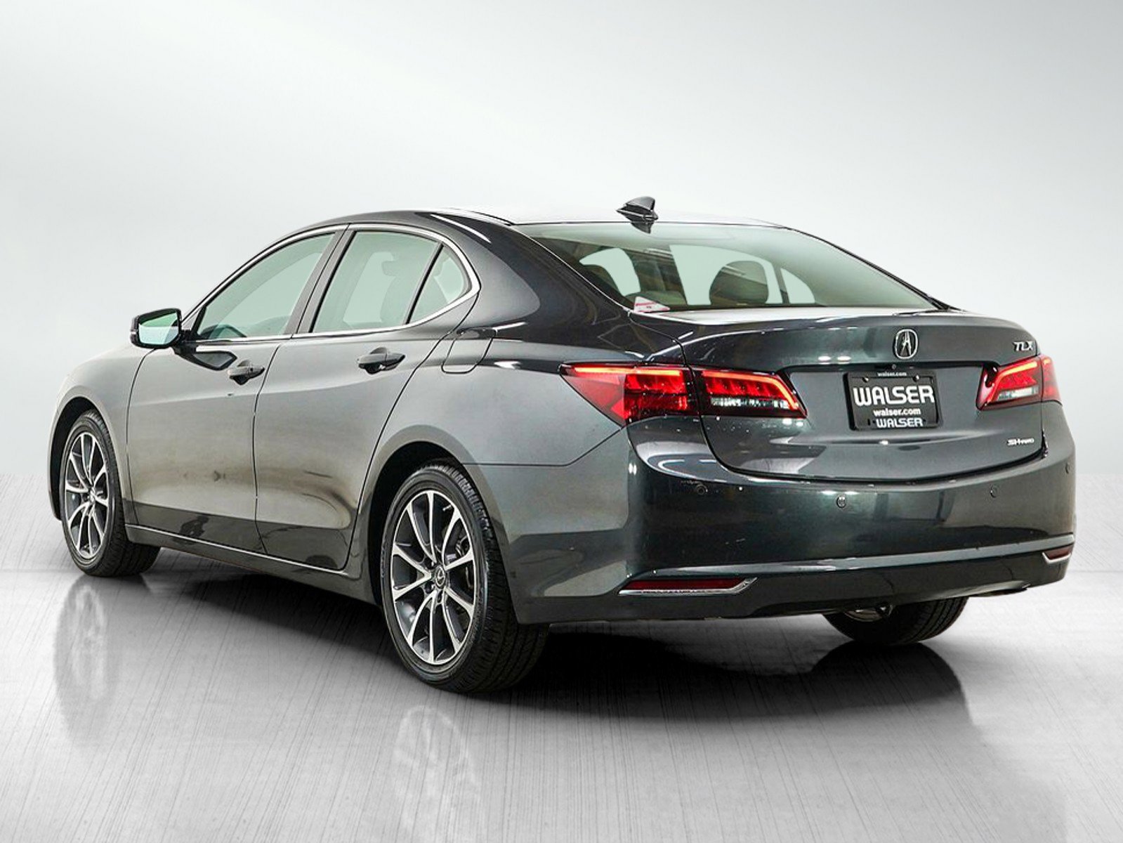 Used 2015 Acura TLX V6 SH-AWD w/ Advance Package image 3