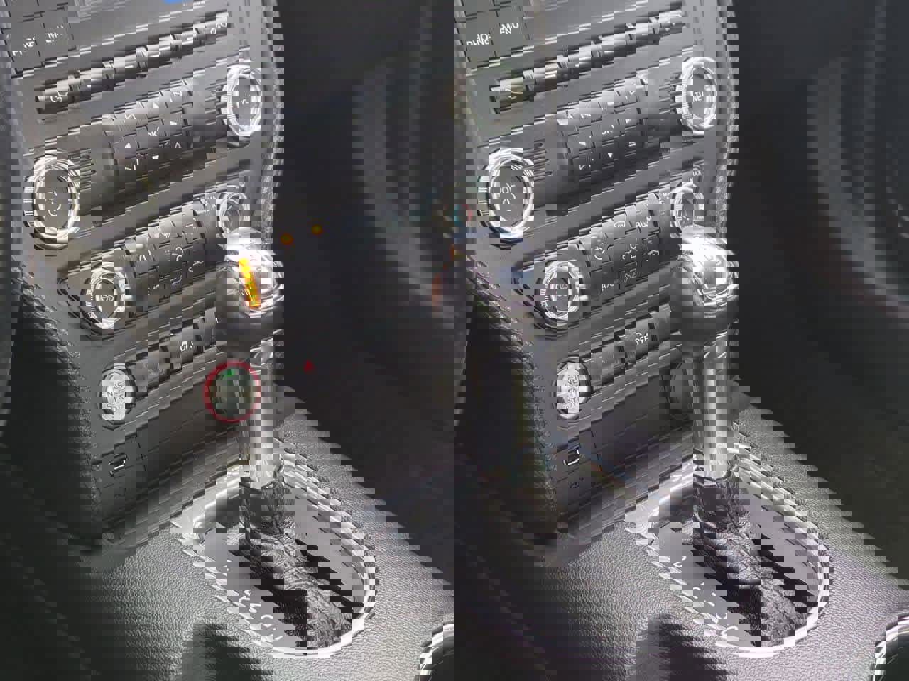 Used 2018 Ford Mustang Coupe image 29