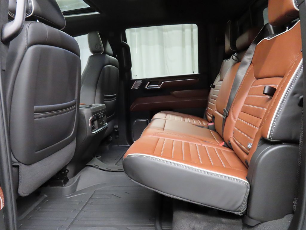 Used 2024 GMC Sierra 3500 Denali Ultimate image 10