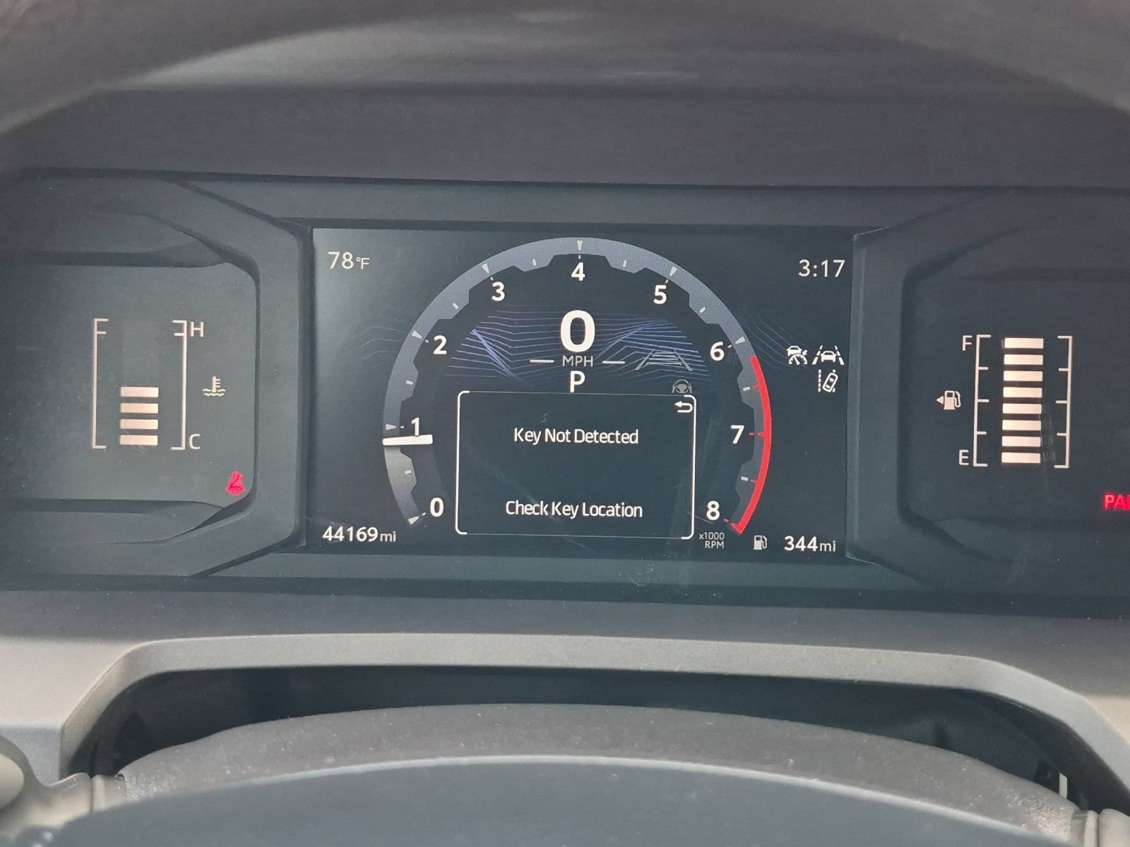 Used 2024 Toyota Tacoma SR5 AWD/4WD image 21