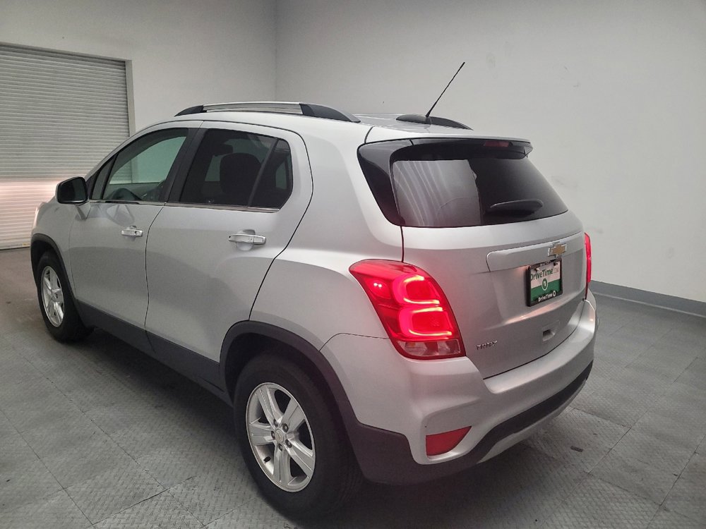 Used 2018 Chevrolet Trax LT w/ LT Convenience Package image 5