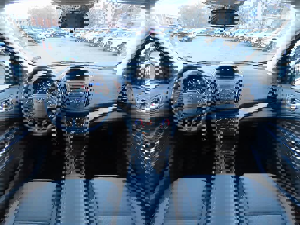 Used 2018 Ford Escape SE image 19