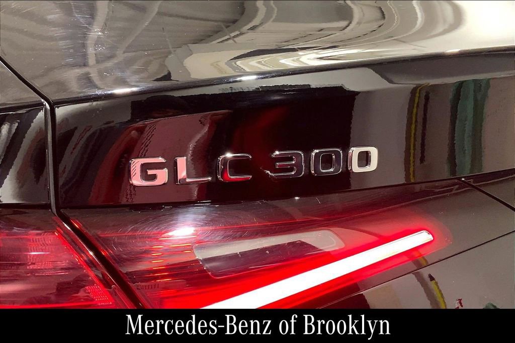 Used 2024 Mercedes-Benz GLC 300 4MATIC image 12