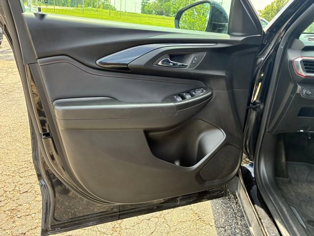 Used 2023 Chevrolet TrailBlazer RS w/ Convenience Package FWD image 15